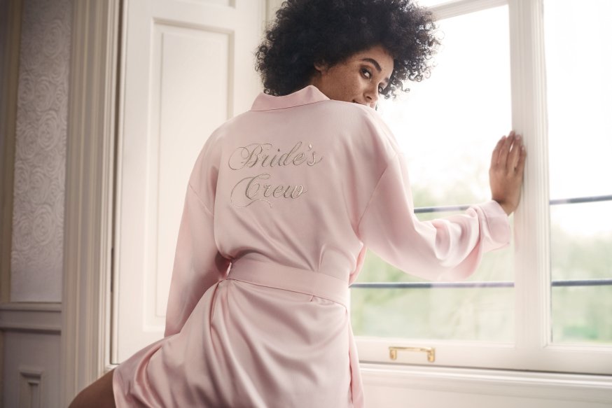 Hunkemoller's tweet photo. You don’t have to be the bride to wear cute stuff 🌸 > https://t.co/9Bw81ALtKE #bridescrew #bridal #hunkemoller https://t.co/ertN3HY8z9