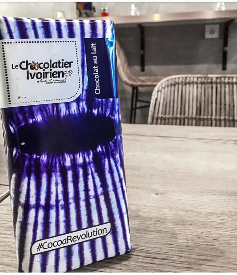 Africancreativs's tweet photo. Chocolates never looked better! Haha..Dressed in African fabric, I bet they taste really delicious too...it's indeed a cocoa revolution. Shootout to @instantchoc 
#Africancreatives #chocolate #choco #chocolat #instantchocolat #cocoa #cocoarevolution #adire #ankara #weekend https://t.co/G3JlfaCz1B