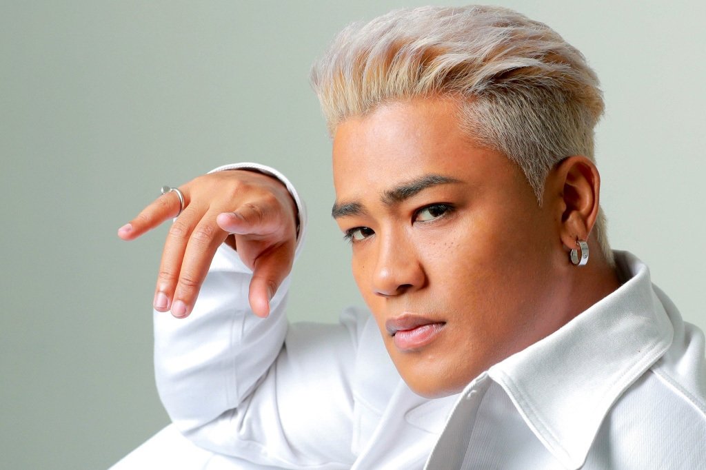 素晴らしい外見 終了しました】ELLY(三代目JSB) 直筆サイン入りポラ