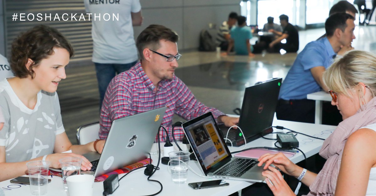 EOSIO's tweet photo. 20 hours to go until the teams submit their pitches at the #EOSHackathon. https://t.co/hdWuWrM9bc