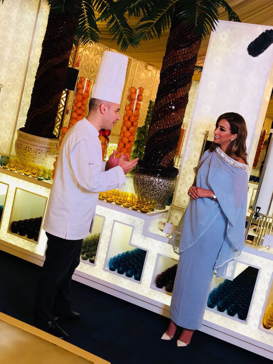 alielbourji's tweet photo. During my interview with prettiest @lindabeaini #asateertent #asateer #atlantisthepalm #alielbourji #alibourji #ayamnarestaurant #aymana #presenter #dubaiblogger #foodblogger #chefalielbourji #lebanesechef #ramadan2018 https://t.co/Bweapz1LTF