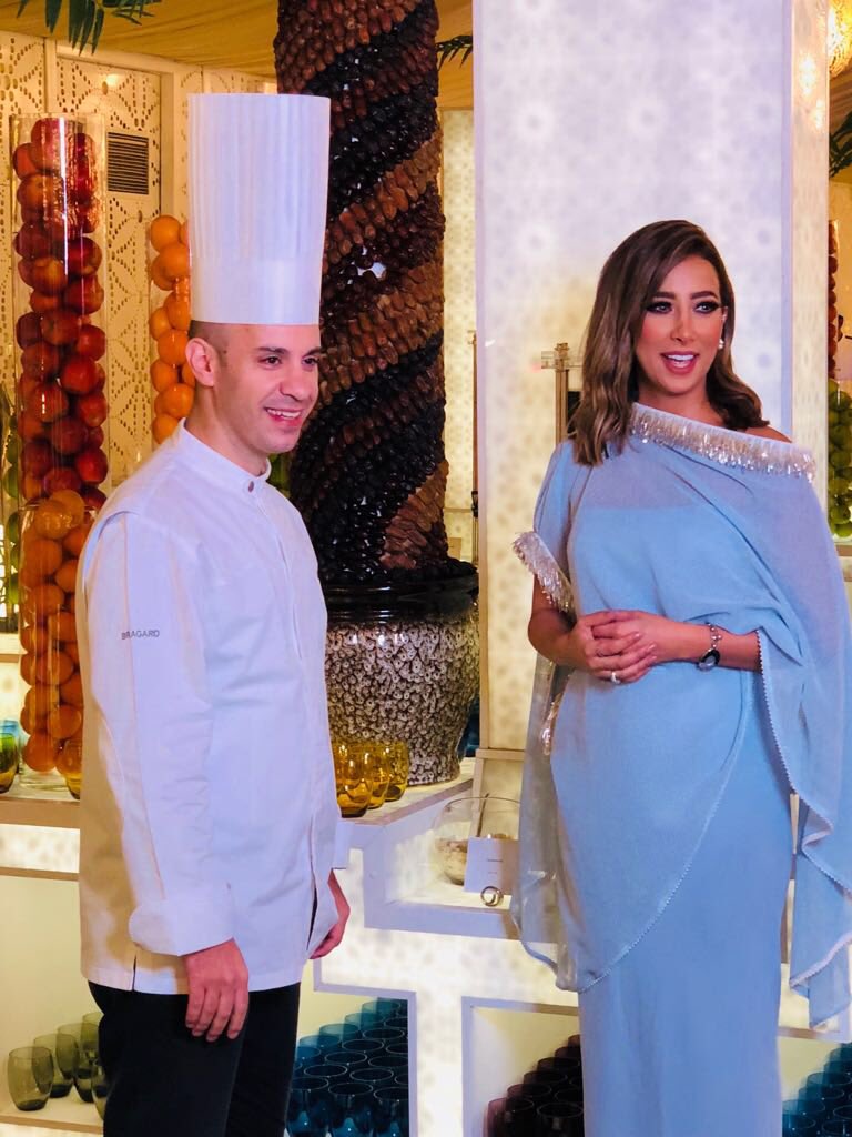 alielbourji's tweet photo. During my interview with prettiest @lindabeaini #asateertent #asateer #atlantisthepalm #alielbourji #alibourji #ayamnarestaurant #aymana #presenter #dubaiblogger #foodblogger #chefalielbourji #lebanesechef #ramadan2018 https://t.co/Bweapz1LTF