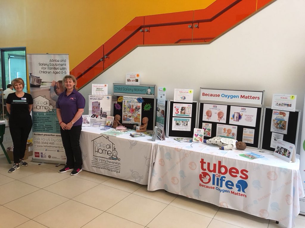 metimeluton's tweet photo. #METIMEFAMILY supporting #childsafetyweek at #Luton Inspire Sports Village today. Helping to keep our #families safe 🙂 @ActiveLuton @FS_Luton @lutoncouncil @BedsFire https://t.co/KlJR1uEH9w