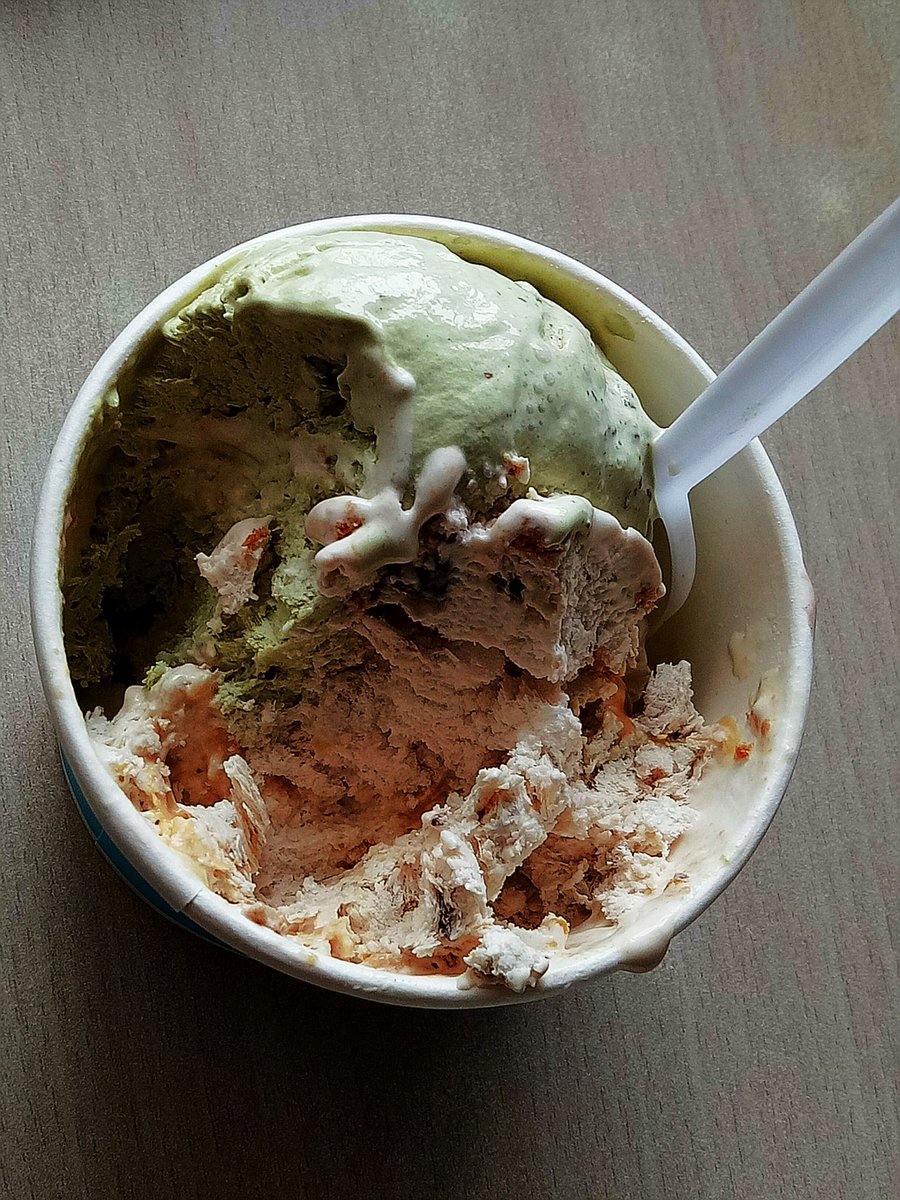 bbitesph's tweet photo. Life is like an ICE CREAM π¦
Enjoy it before it melts. π
.
.
.
.
.
.
.
.
#bbites #bbitesph #localguides #sweet #cold #letsguide #icecream #food #eatguide https://t.co/yQ1kWUxaw2