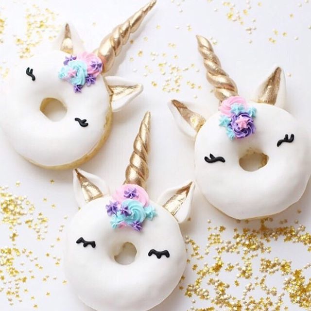 Beauxoxo's tweet photo. Can donuts get more magical or adorable? Head to @christinascupcakes for more irresistible treats that are also pure ART!! And for more of my fave things head to the #beauxoxoblog in the bio and as always let me know if you would like a feature! ๐ฆ๐ฉ๐
โฆ https://t.co/hrUrQkEtmC https://t.co/Pb0I8JeXIs