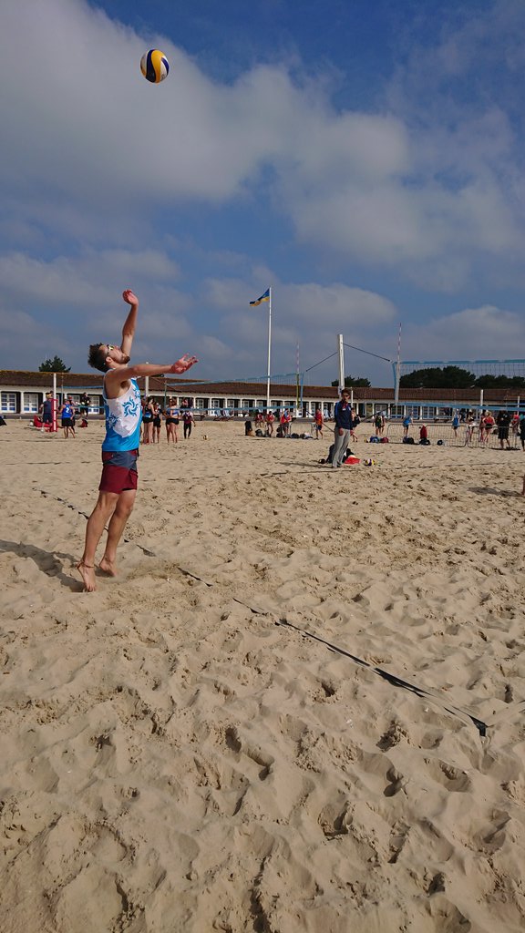 uniofcamvball's tweet photo. And it's ON. Beach BUCS #volleyball #CUVC #onceabluealwaysablue https://t.co/BTtl7ltjaj
