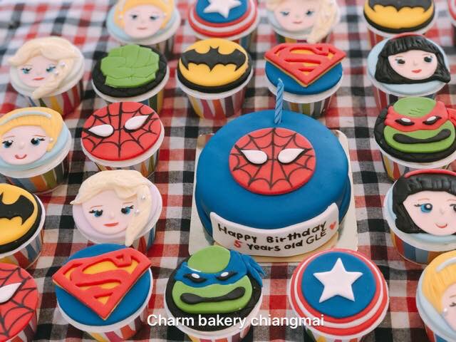 CharmbakeryTH's tweet photo. ยอดขายมากกว่า 1000 ชิ้น✨✨
SET PARTY CUPCAKE ที่น่ารักที่สุด พิเศษสุดๆสำหรับลูกน้อย จัดปาร์ตี้วันเกิดที่โรงเรียน ครบ !! จบในsetเดียว!!
คัพเค้กตามธีมที่ลูกน้อยชอบ และพิเศษสำหรับเพื่อนๆในห้องเรียน ❤️❤️ มาพร้อมกับเค้กขนาด 1/2 pound สุดพิเศษสำหรับเจ้าของวันเกิด 
#birthday #cake https://t.co/QW1MevZtkk