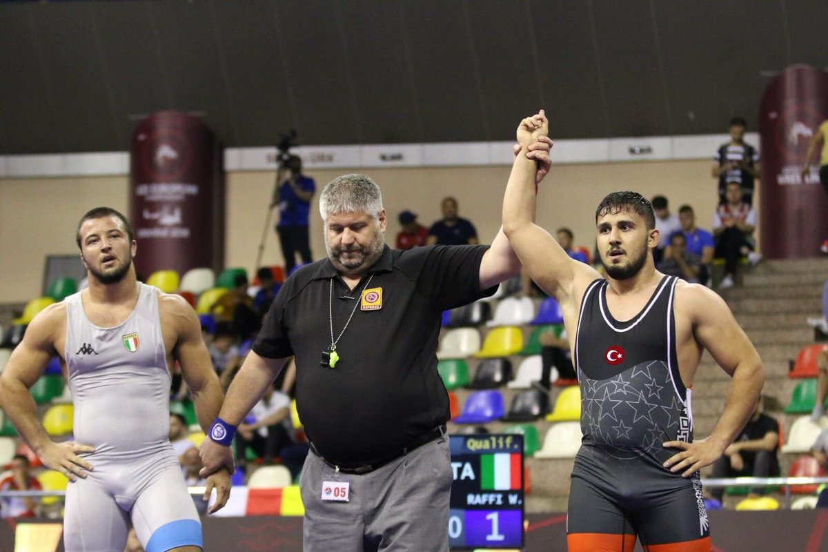 WEUChamp2018's tweet photo. U23 Avrupa Şampiyonası serbest stil 92 kilogram mücadelesinde Semih Yazıcı, İtalyan rakibi Raffi'yi 7-1 yenerek bir üst tura yükseldi. Tebrikler👏
@gures_fed @wrestling #Congratulations https://t.co/YOkUBMLIMe