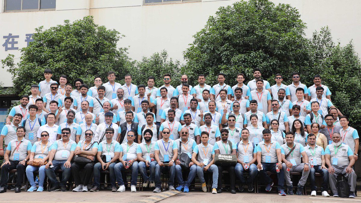 JackSewing's tweet photo. 【India】The Second China Trip: The Journey of Honor
https://t.co/0yICtMLoRm
It seems we just send back those 30 plus sub dealers in Shanghai yesterday, and short after, we get more than 80 people today. How time flies....
#India #Jack #sewingmachine #Shanghai https://t.co/GJ5110Bz9L