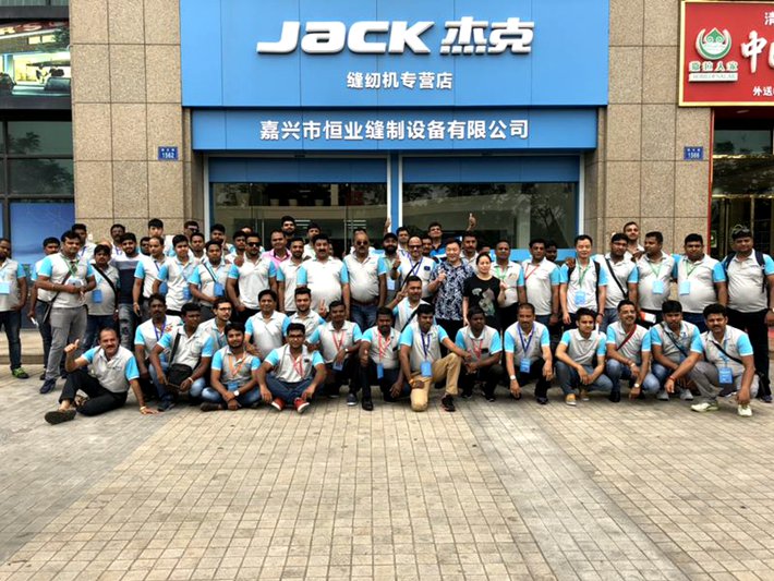 JackSewing's tweet photo. 【India】The Second China Trip: The Journey of Honor
https://t.co/0yICtMLoRm
It seems we just send back those 30 plus sub dealers in Shanghai yesterday, and short after, we get more than 80 people today. How time flies....
#India #Jack #sewingmachine #Shanghai https://t.co/GJ5110Bz9L