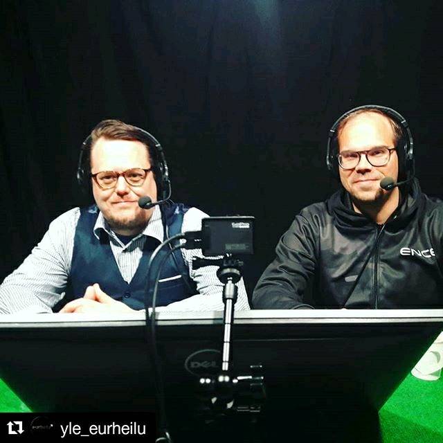 Jimms_fi's tweet photo. #Repost @yle_eurheilu
・・・
wabbit ja aNGeldusT asemissa! #ylevectorama 📷: @jimmspc https://t.co/UQco3di3j2