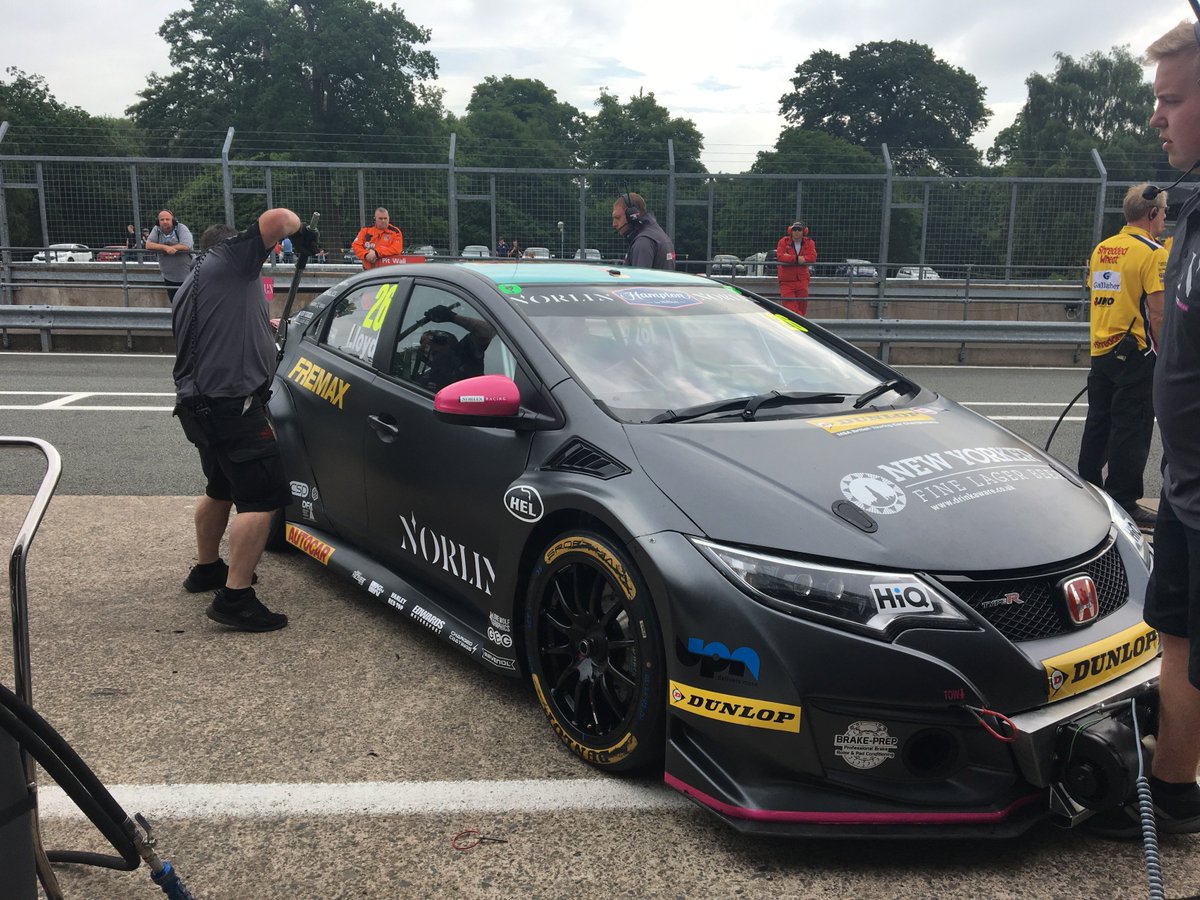 onemotorsport_'s tweet photo. A great FP1 for both drivers @ChrisSmiley22  was less than 0.3 secs from fastest lap with @Daniellloyd23 getting his first feel for the car and putting in some solid laps.
@DunlopBTCC https://t.co/CG19lXoHn1