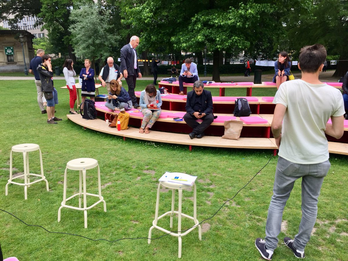 Kicking-off the Jubel Festival in Brussels ! How to create room for dialogue between Europeans, even those who are not that much interested in Europe ? Rendez-vous on the 21st, 22nd and 23rd of September... #DemocracyFestivals