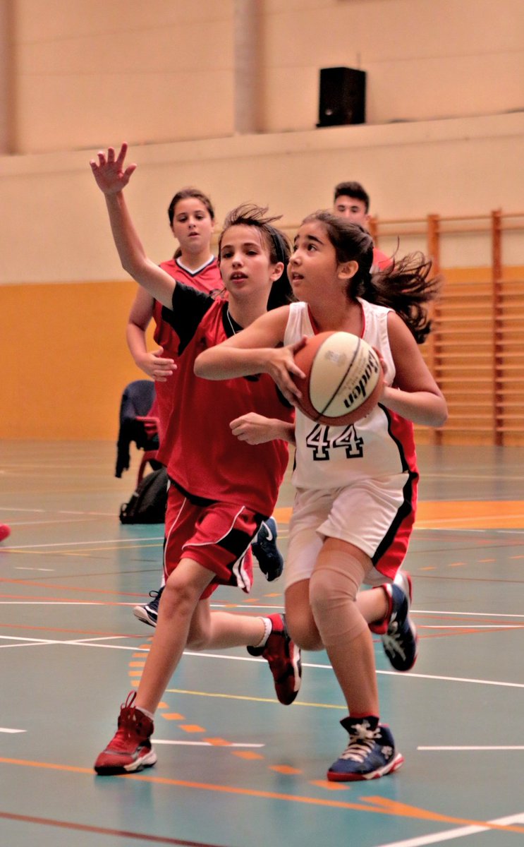 Mr_Peebles's tweet photo. Final de temporada de @BasketRivas Alevin 07, terminando en una gran segunda posición de su grupo. Pese a perder en un partido muy igualado frente a un competitivo @BasketAgusti https://t.co/kTRQFiSDCK