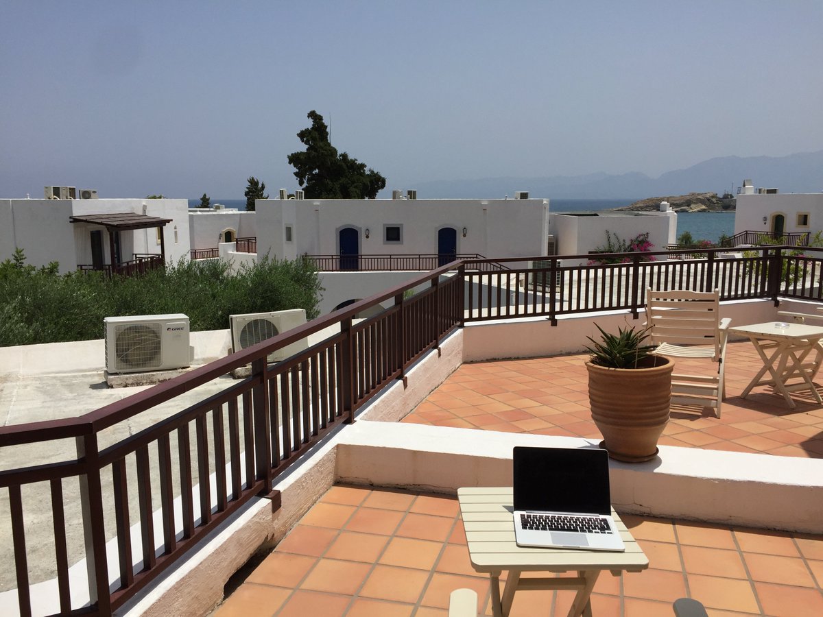 IPFdoc's tweet photo. #WASOG2018 preparing this afternoons talk on #PrecisionMedicine #IPF #sunnysaturday https://t.co/cWfi9Pbsfn