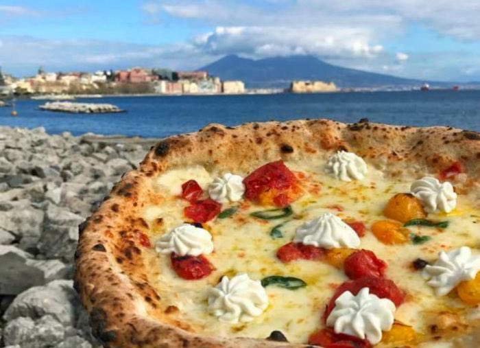 SelFoodNOW's tweet photo. #napule è
#1000 #timeless #food #foodporn #foodphotography #vesuvio #selfie #sea #love #lovetime #life #lifestyle #friends #enjoy #pizza #sushi #napoli #vitadapartenopei #pizzalover #selfpass 
#lifestyle #good #selfie #pointofview #foodlove #grazienapoli #summer #summertime https://t.co/RXhFiVU9iz