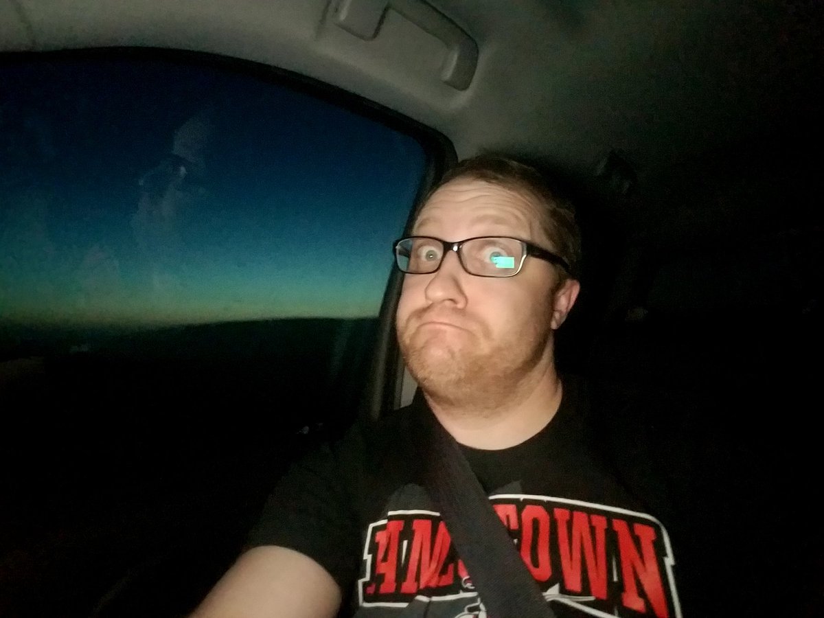 BigBadBugbee's tweet photo. That'd be the sun coming up after a full night of driving...I need a nap! #NorthDakota #Legendary #DrivingAtNightBecauseKids #10HourDrive https://t.co/LktFMX1Vfq