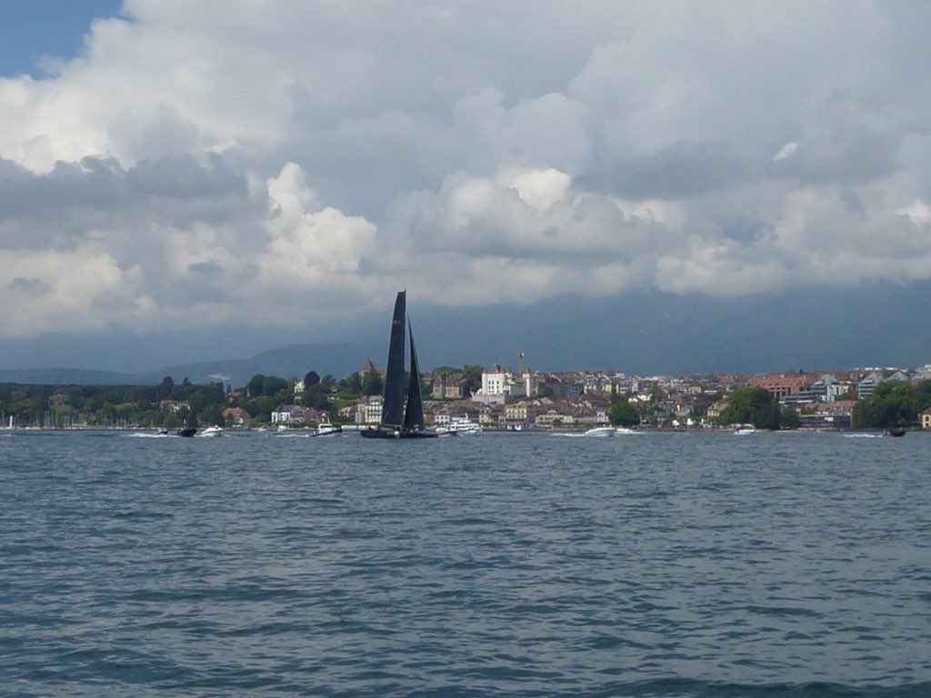 pomponcito's tweet image. The leader #Bom18