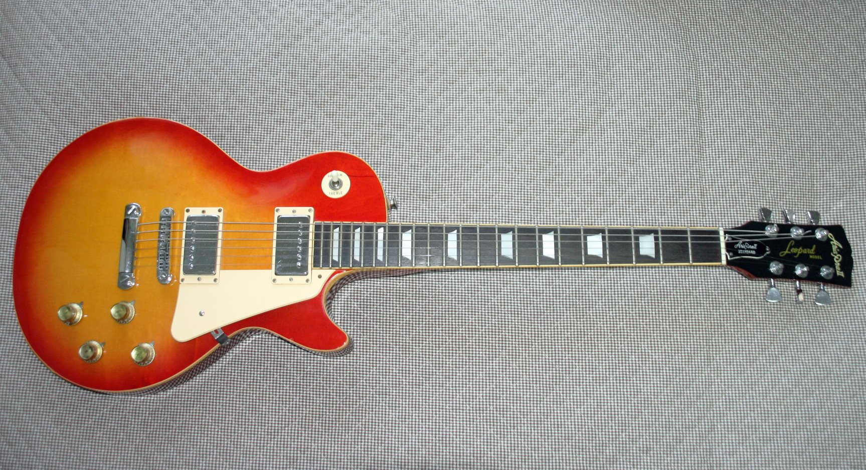 Aki Lat式akiミク中の人 ロックの日にマツモク製 Aria Pro のレスポール キター 1978年製かな フルオリジナルのきれいなレスポールです けいおんの ふわふわ時間 弾いちゃうぞ W ロックの日 エレキギター アリアプロ レスポール けいおん