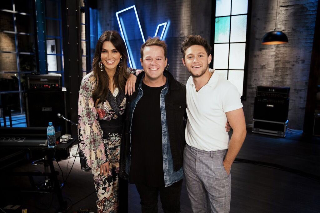 tomorrow night on @TheVoiceAU I’ll be mentoring with my great friend @DeltaGoodrem . Goodluck to @TrentBell90 and @BenClarkSings . Both great lads with immense talent