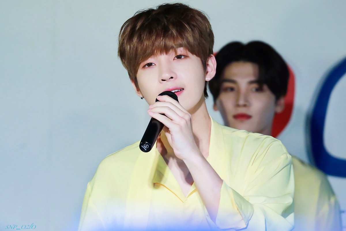 SNP_O2lO's tweet photo. 180601 난바OCAT 
#Snuper #스누퍼 #SANGHO #상호 #BLOSSOM #튤립 #Tulips @snuper6 https://t.co/mjWSAyLjeH