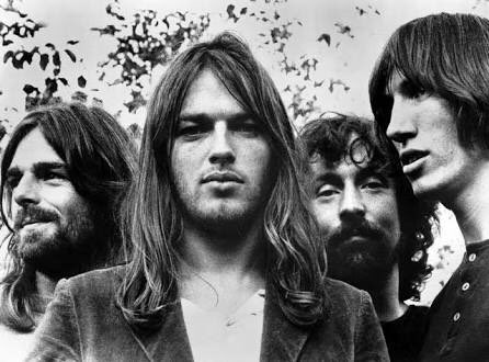razmat's tweet photo. #BestThingAboutThe70s

Led Zeppelin, Queen, Pink Floyd, AC/DC ... 😎 https://t.co/6rEEr2mxTH
