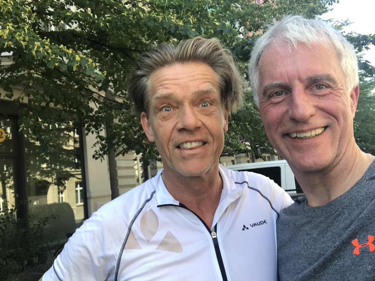 Hot summer morning in Berlin. Just finished a run through the government quarter, together with journalist and author Hajo Schumacher. Truly entertaining!