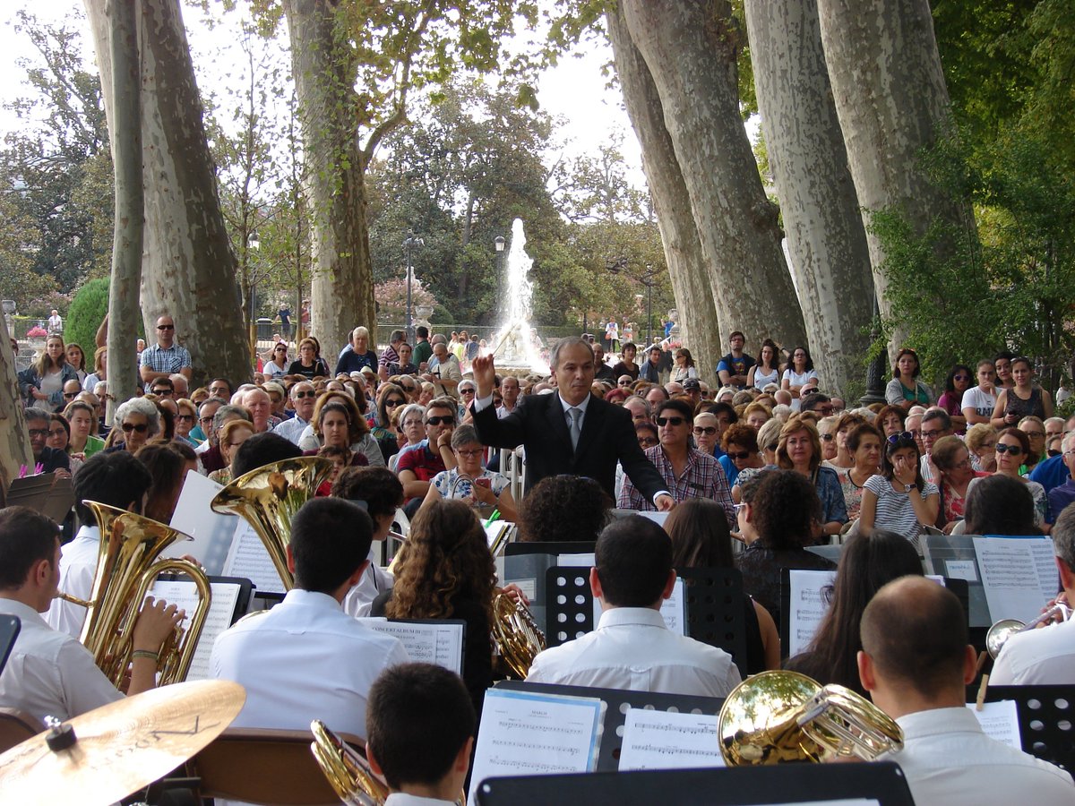 Esta noche, en el Patio Interior del CC Isabel de Farnesio, disfruta de un capítulo más de los XXXI Conciertos de Primavera. A partir de las 22h.