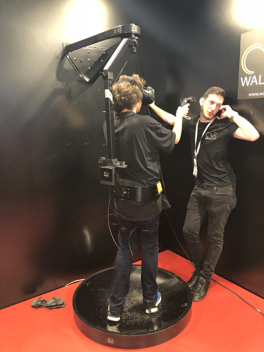 yenimedyalab's tweet photo. #vrlab #vraydin #iaukampus #iauyenimedya #virtualreality #cnrgamesweek #CNRGamesWeekİstanbul https://t.co/soXENFzS0j