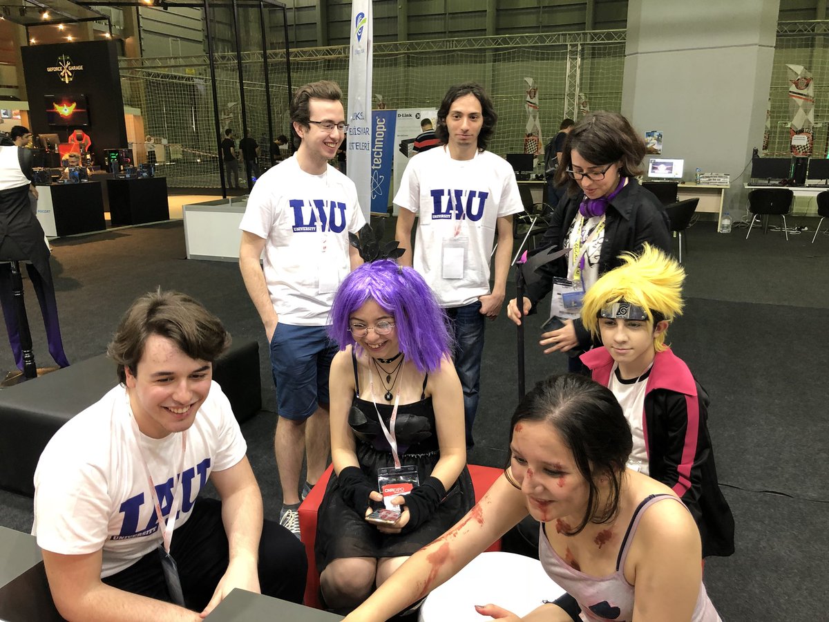 yenimedyalab's tweet photo. #vrlab #vraydin #iaukampus #iauyenimedya #virtualreality #cnrgamesweek #CNRGamesWeekİstanbul https://t.co/soXENFzS0j