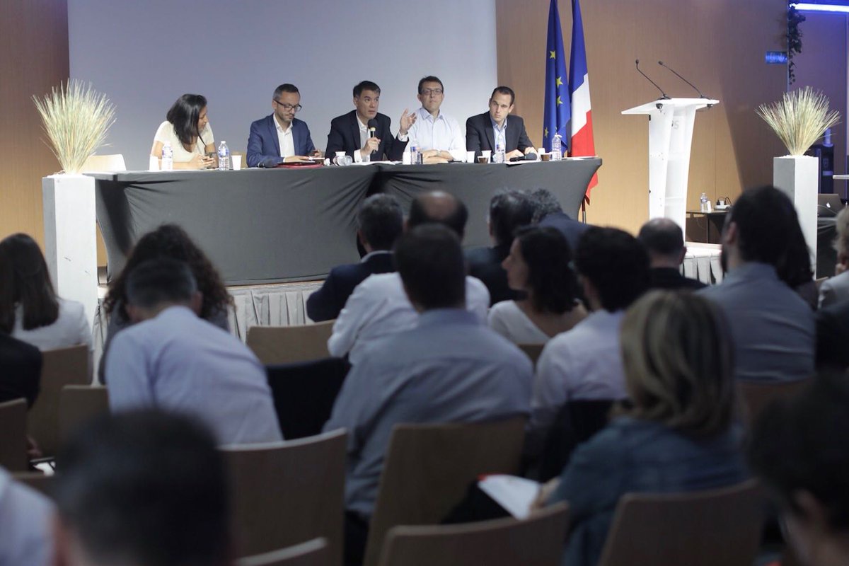 partisocialiste's tweet photo. Matinée d'échanges avec les premiers fédéraux sur les chantiers de la Renaissance et en particulier celui sur l'Europe #CNPS https://t.co/SWFooOB4oC
