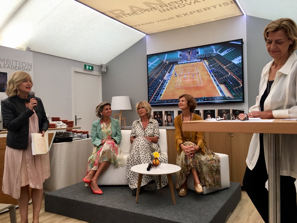 HECParisExecEd's tweet photo. 13eme jour du #Roland Garros. Le final des #femmes🎾est le conference ↔️ aujourd’hui dans notre pavilion est sur les inégalités entre hommes et femmes #HECProf Dominique Rouziès #HECRG18 https://t.co/9rvBtSHBn0