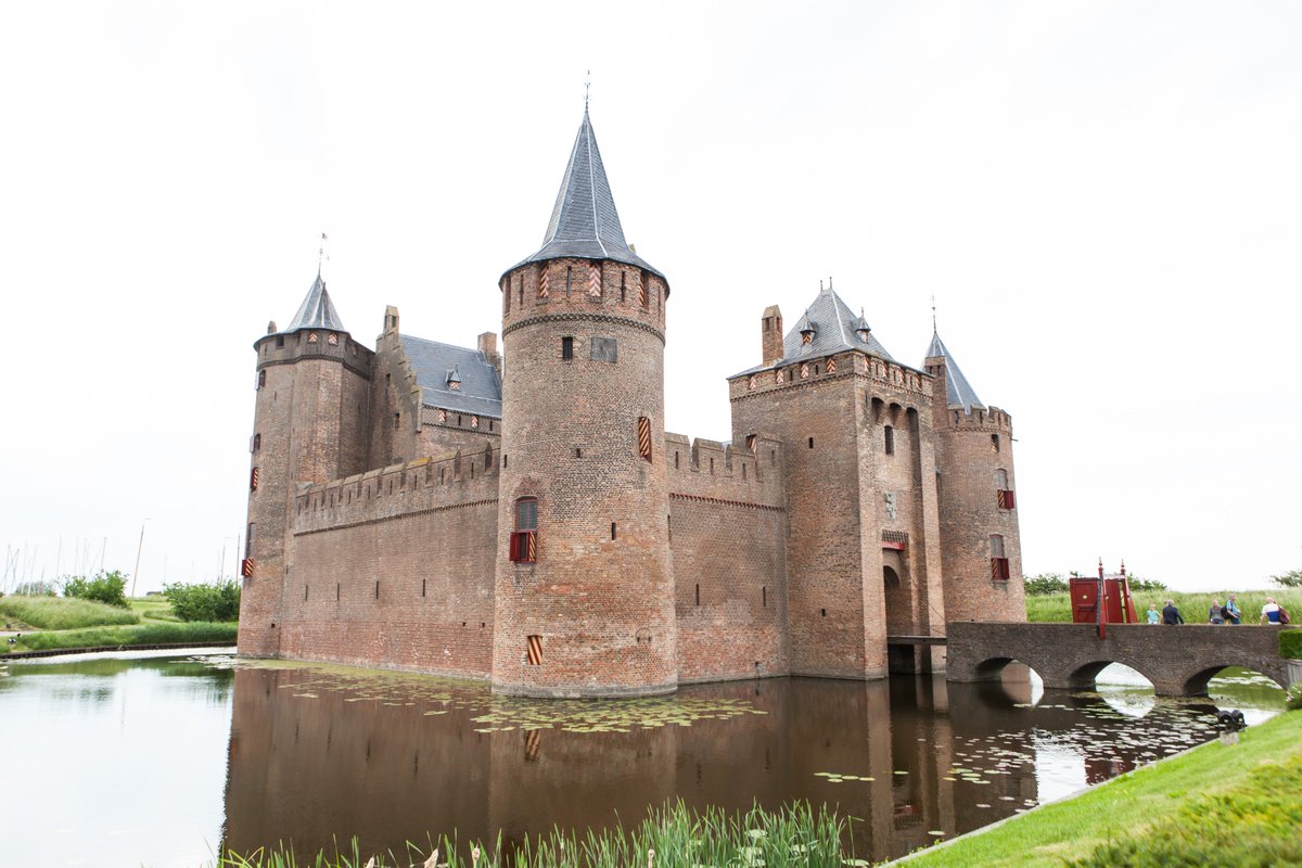 De Grote Geschiedenisquiz. Vanuit het imposante én historisch interessante <a href="/Muiderslot/">Muiderslot</a> Vanavond, 20.25 uur, <a href="/NPO2/">NPO 2</a>