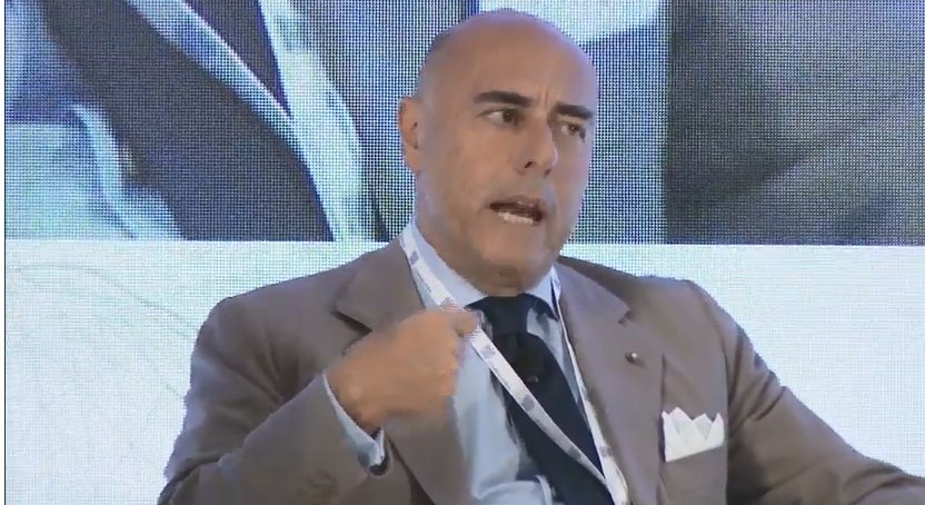 Il nuovo alfabeto del millenio AD <a href="/microsoftitalia/">Microsoft Italia</a> Siliva Candiani e Ugo Salerno, AD RINA  #stem e competenze umane al centro per gestire innovazione e complessità. #ora a #Rapallo2018