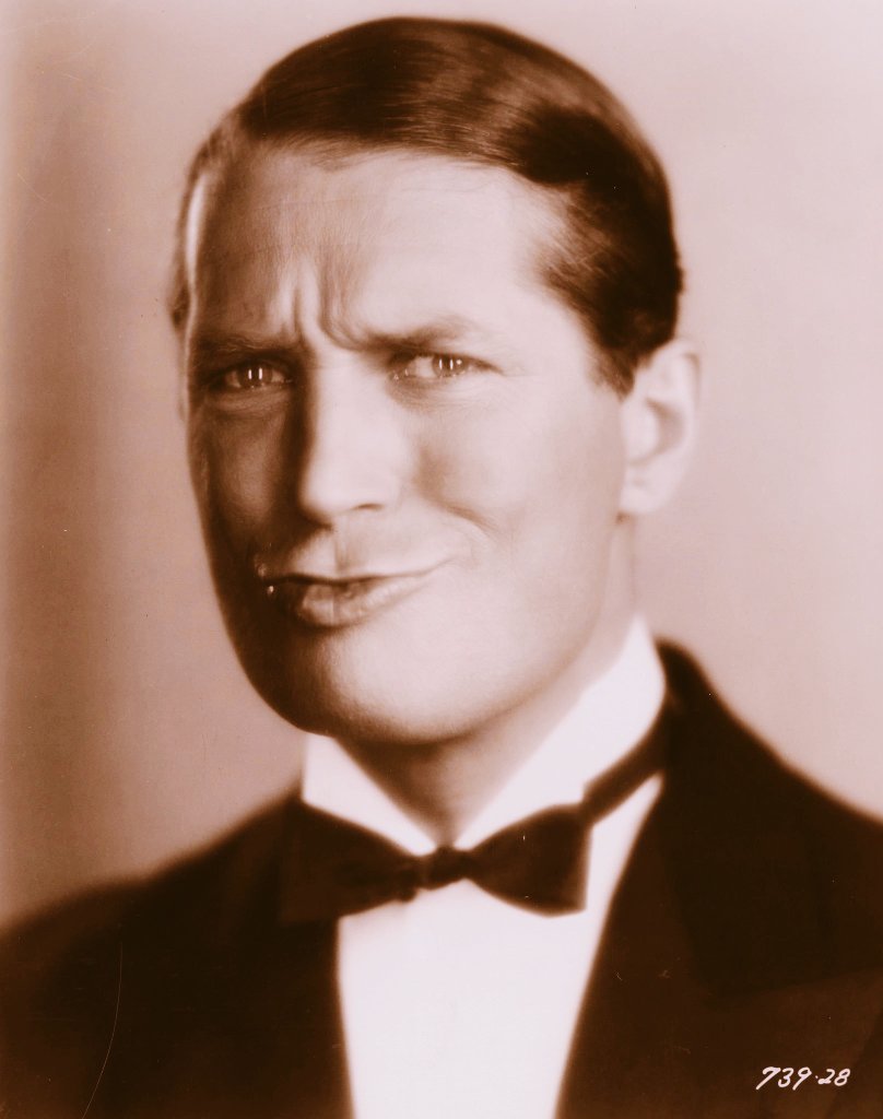 ツッチーフルーティー 今夜のナイスガイな一枚 Maurice Chevalier モーリス シュヴァリエ アヒル口は女子だけの特権ではありません 彼も甘ったるい恋の言葉を囁くと自然とこんな感じに 数々のオペレッタ映画でのパリジャンらしい恋の丁々発止がおしゃれ