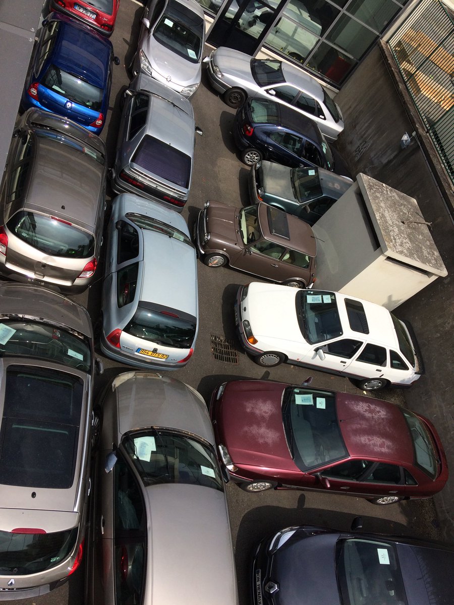 LP_Louis_GIRARD's tweet photo. #rushhour au lycée Louis Girard #LPLG https://t.co/Au6MYCd7dQ