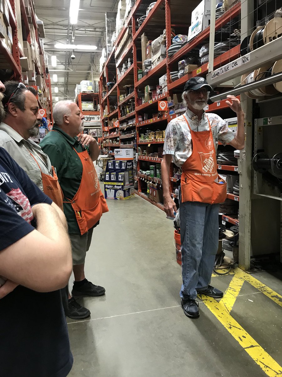katespeiser's tweet photo. #morningmeeting #pk #cuttingwire #oxfordvalley #flum https://t.co/VPkeeugsYc
