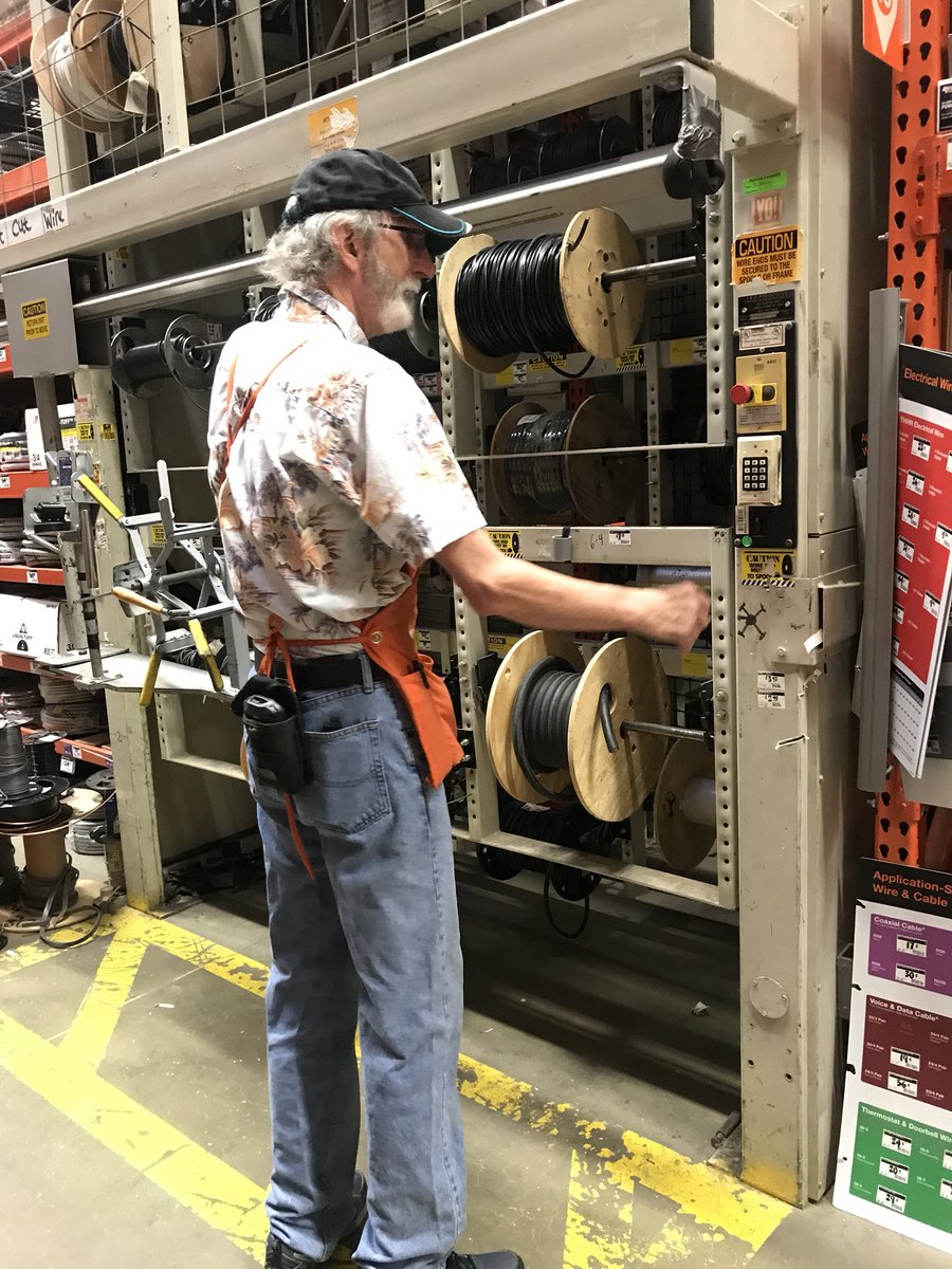 katespeiser's tweet photo. #morningmeeting #pk #cuttingwire #oxfordvalley #flum https://t.co/VPkeeugsYc