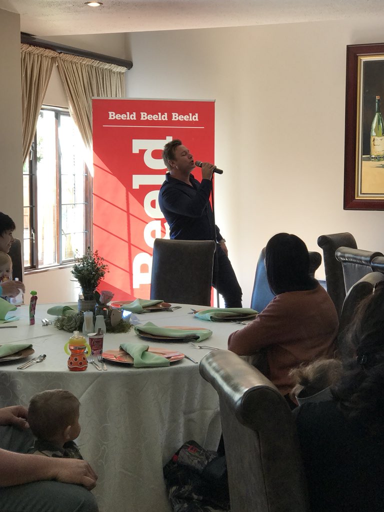 ForeverResortSA's tweet photo. Today @Beeld_Nuus hosted their Beeld Baba van die Jaar 2017 at Forever Hotel at Centurion. @Arnojordaan was the MC and Guest Artist. A truly wonderful for both young and old! #ForeverResort #ForeverCenturion #BeeldBaba https://t.co/HwHb0bgzAv