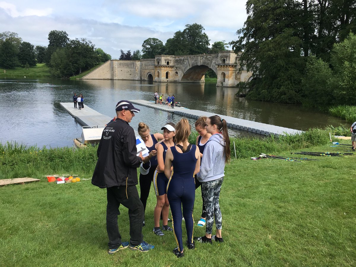 Golf_rob's tweet photo. @EtonExcelsiorRC  WJ13 4x getting thieir race brief from Al https://t.co/qyaMf8A1SM