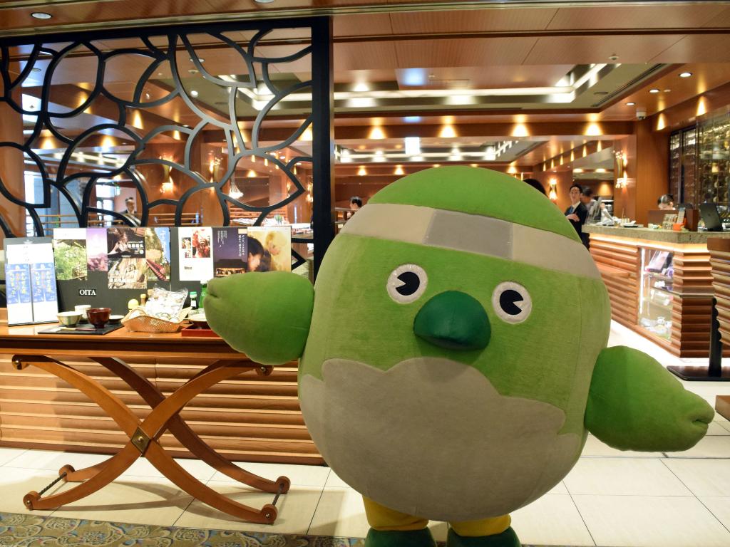 横浜ベイシェラトン ホテル タワーズ公式 明日 コンパス に 大分県マスコットキャラクター めじろん 登場 一緒に写真が撮れるかも めじろんとのふれあいをお楽しみください 九州大分フェア は6月末まで開催しています メジロンの登場時間 ランチ11 横浜ベイシェラトン ホテル タワーズ公式 明日 コンパス に 大分県マスコットキャラクター めじろん 登場 一緒に写真が撮れるかも めじろんとのふれあいをお楽しみください 九州大分フェア は6月末まで開催しています メジロンの登場時間 ランチ11