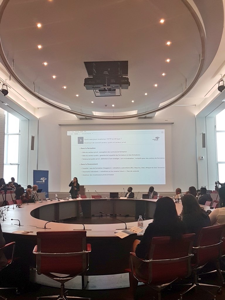 Nancy Ak tweet media