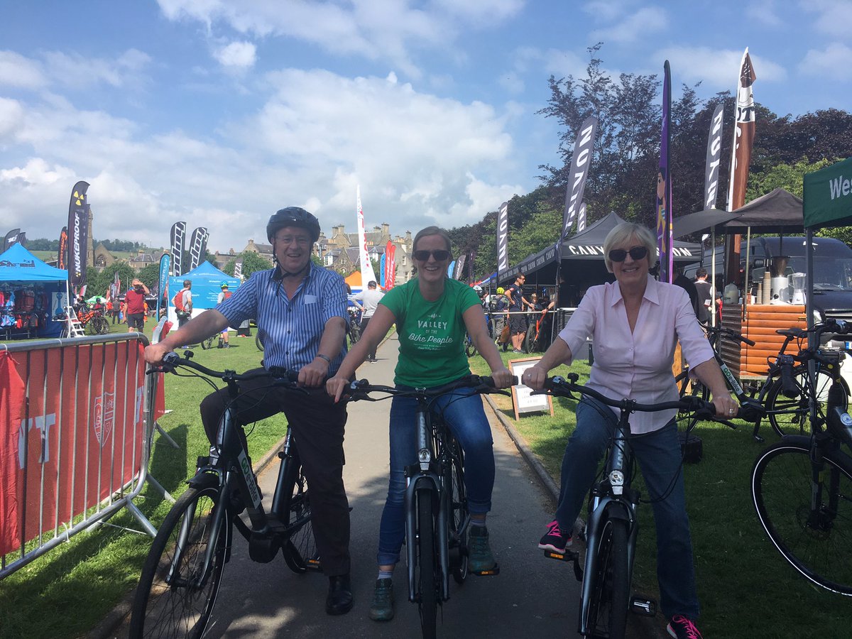 FionaDally's tweet photo. @EventScotNews @Tweedlovefest the tension builds for the e-bike challenge #bikevalley #Tweedlove #perfectstage https://t.co/PL5JRJWtRp