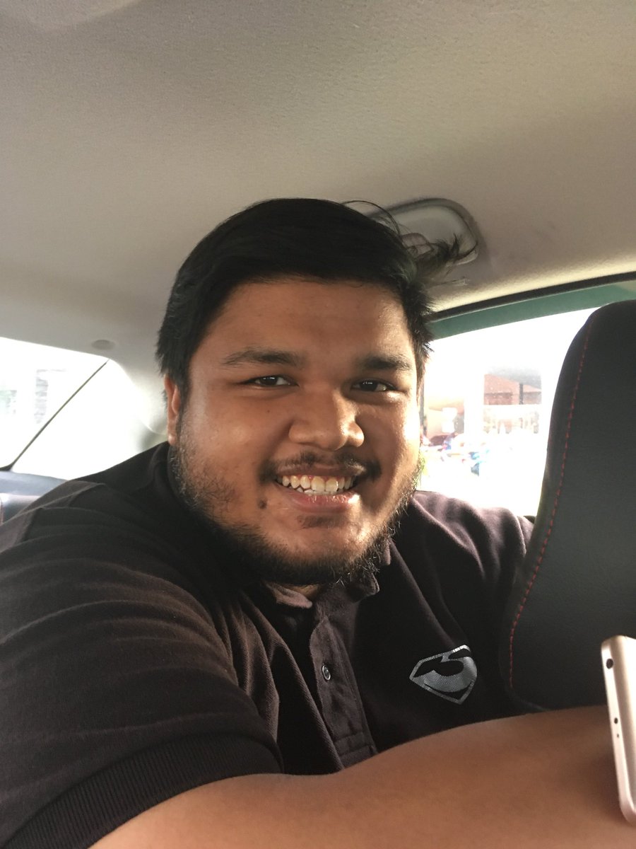 KingAdely's tweet photo. Warga twitter memerlukan pertolongan 1.5K RT utk hapuskan muka mcm orang utan ini. https://t.co/yuoHMcoA6H