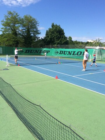 ClementThiam's tweet photo. À l’occasion de #RG18 et de la fête du tennis @FFTennis.#BNPParibas, Comité tennis Haute Vienne @LnaTennis et @IMAGIN_EX ont organisé la découverte du tennis en mélangeant sport,santé et #Science #innovation.Merci à l’ensemble des participants pour leur enthousiasme #advocacy https://t.co/UbulPEGfVB