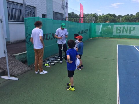 ClementThiam's tweet photo. À l’occasion de #RG18 et de la fête du tennis @FFTennis.#BNPParibas, Comité tennis Haute Vienne @LnaTennis et @IMAGIN_EX ont organisé la découverte du tennis en mélangeant sport,santé et #Science #innovation.Merci à l’ensemble des participants pour leur enthousiasme #advocacy https://t.co/UbulPEGfVB
