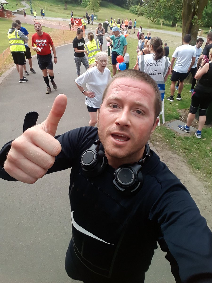 TheWiganRunner's tweet photo. Day 🏃♂️ 525
It's better to start at the bottom of a ladder you want to climb than half way up one you don't 👍🏼
@haighwdparkrun @parkrunUK
#525 #BestWayToStartTheDay #StartingFromTheBack #RunStreak #Journey https://t.co/FysHu40P2O
