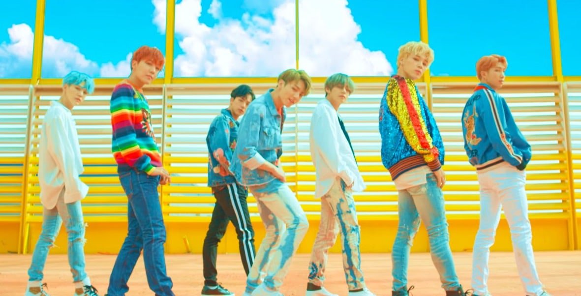 soompi's tweet photo. #BTS's "DNA" Becomes 1st K-Pop Group MV To Reach 400 Million Views #DNA400M https://t.co/MaCIeBH7rC https://t.co/RscIbPc76C