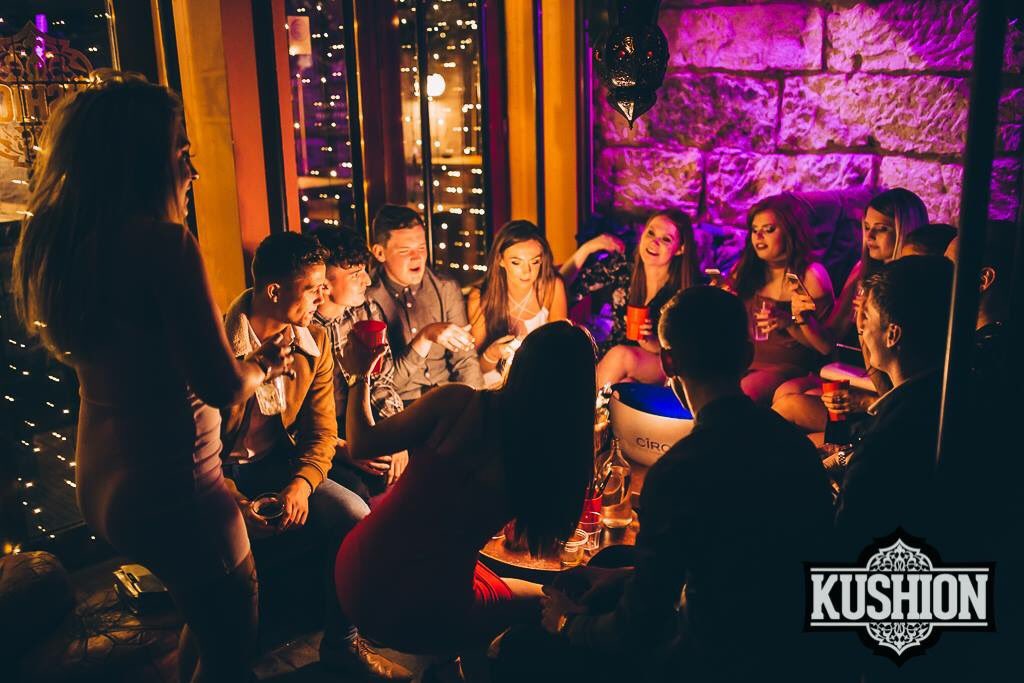 KUSHIONCLUB's tweet photo. Click the link below to book one of our last remaining booths for tonight ✨🍾

https://t.co/HRrEXzt2Z0 https://t.co/dkxv2n4sjp