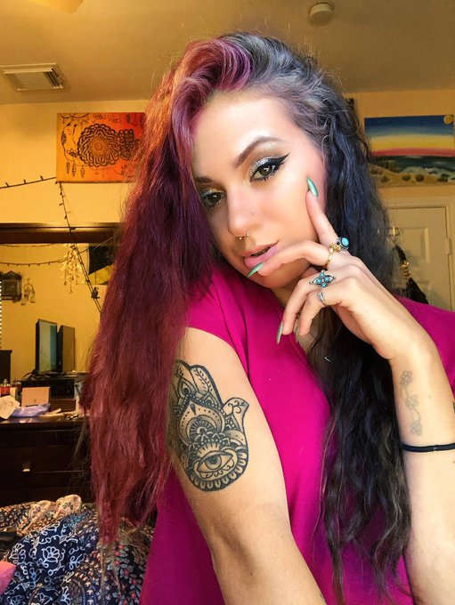 miss bittersweet https://t.co/gjd5X9TLk4<a href="/tag/nsfwtwt"class="tags"><span>#nsfwtwt</span></a>